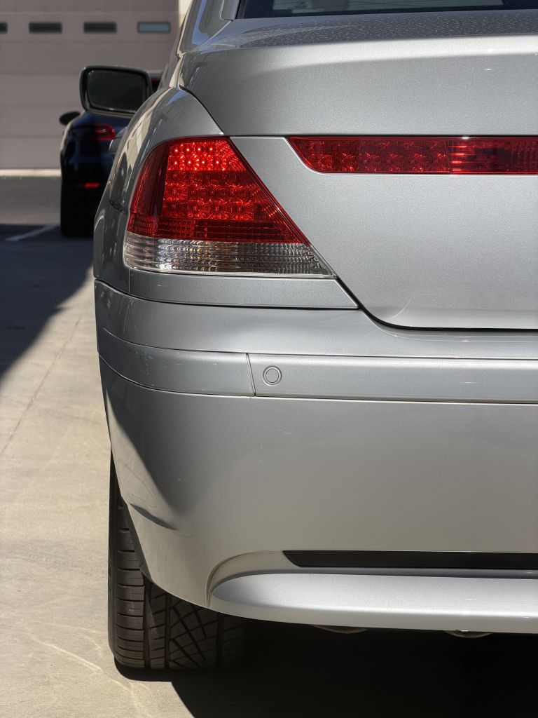 Photo 13 of this BMW 745