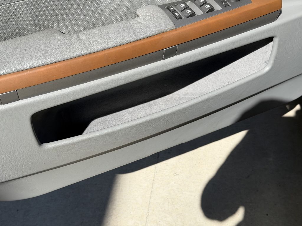 Photo 23 of this BMW 745