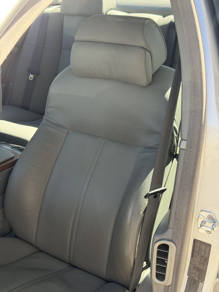 Photo 27 of this BMW 745