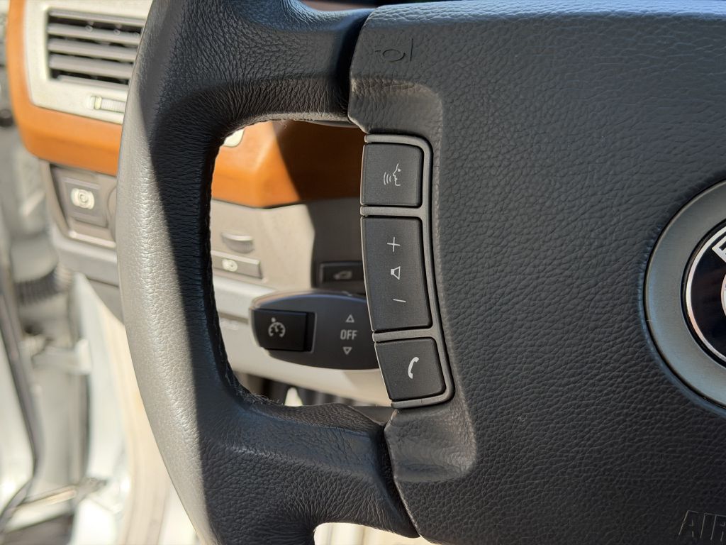 Photo 33 of this BMW 745