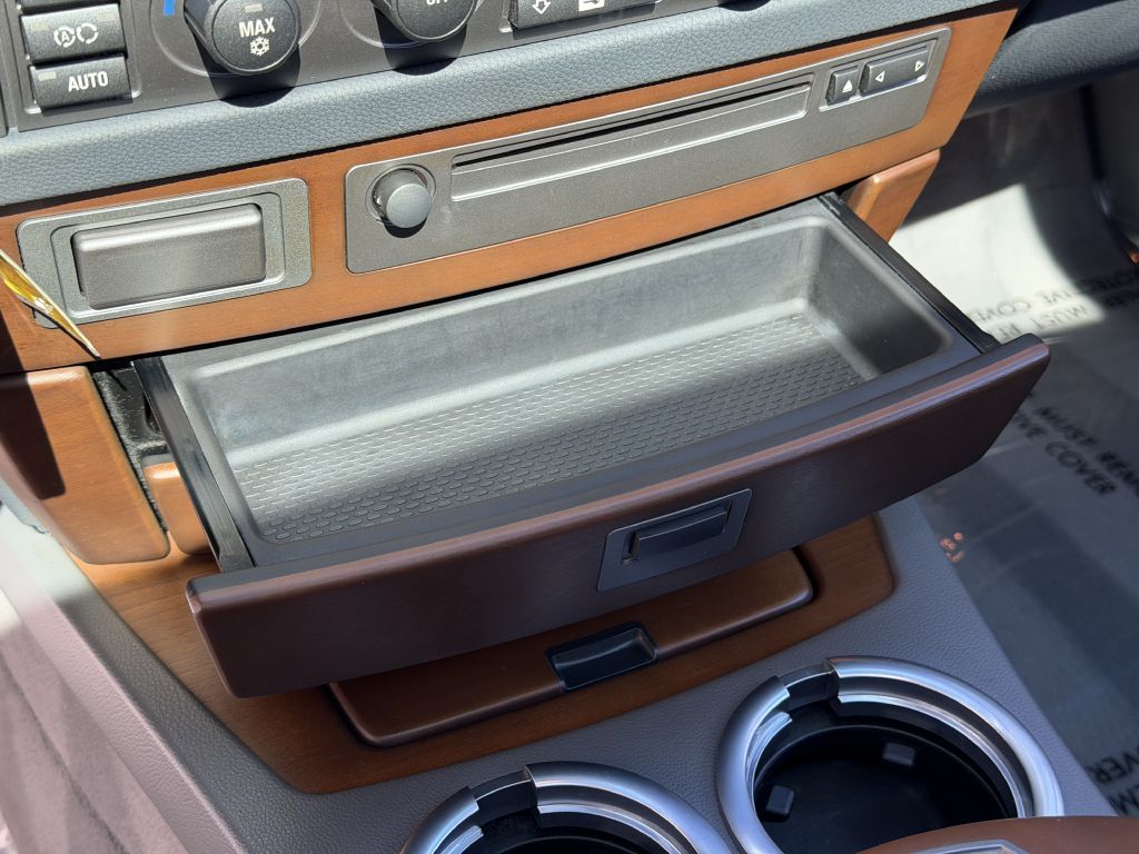 Photo 41 of this BMW 745