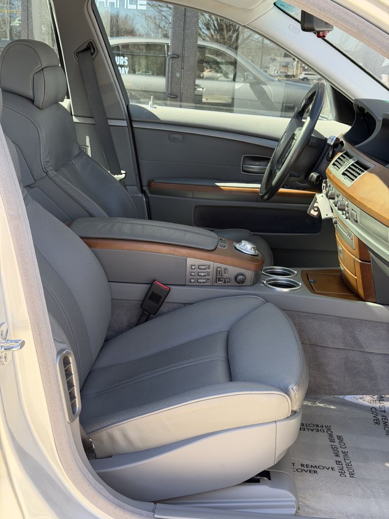 Photo 52 of this BMW 745