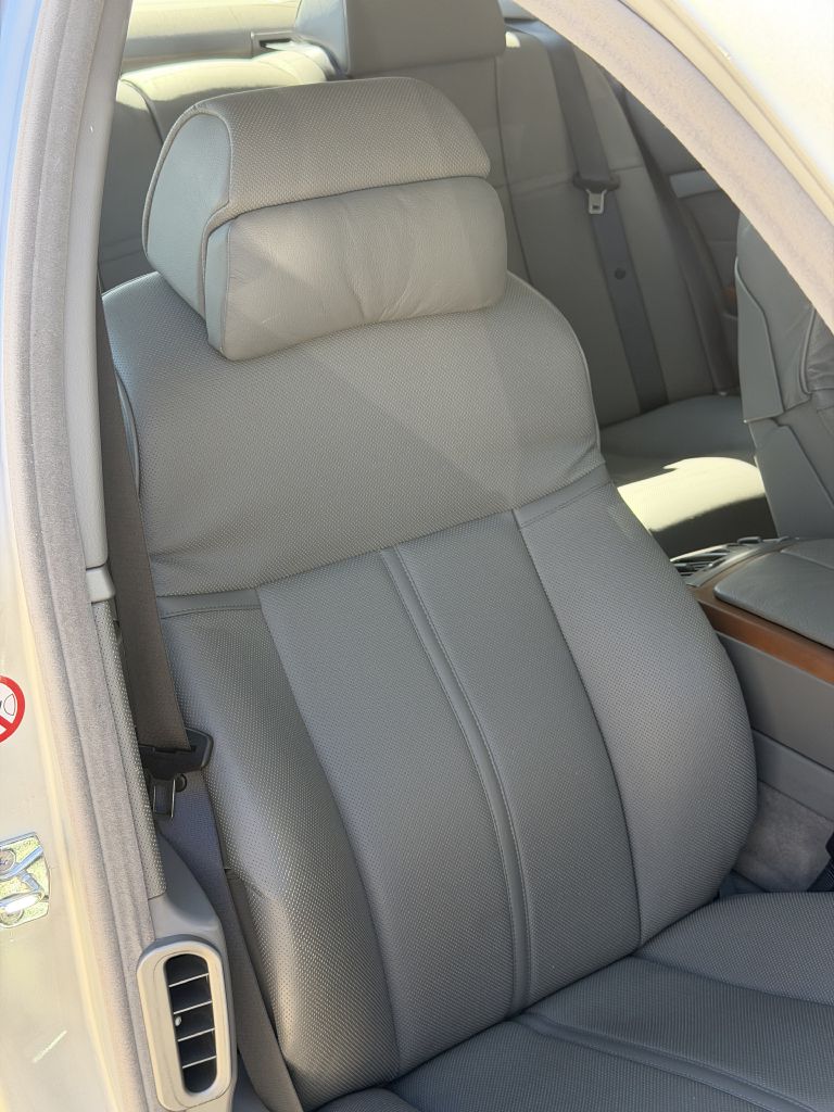 Photo 59 of this BMW 745