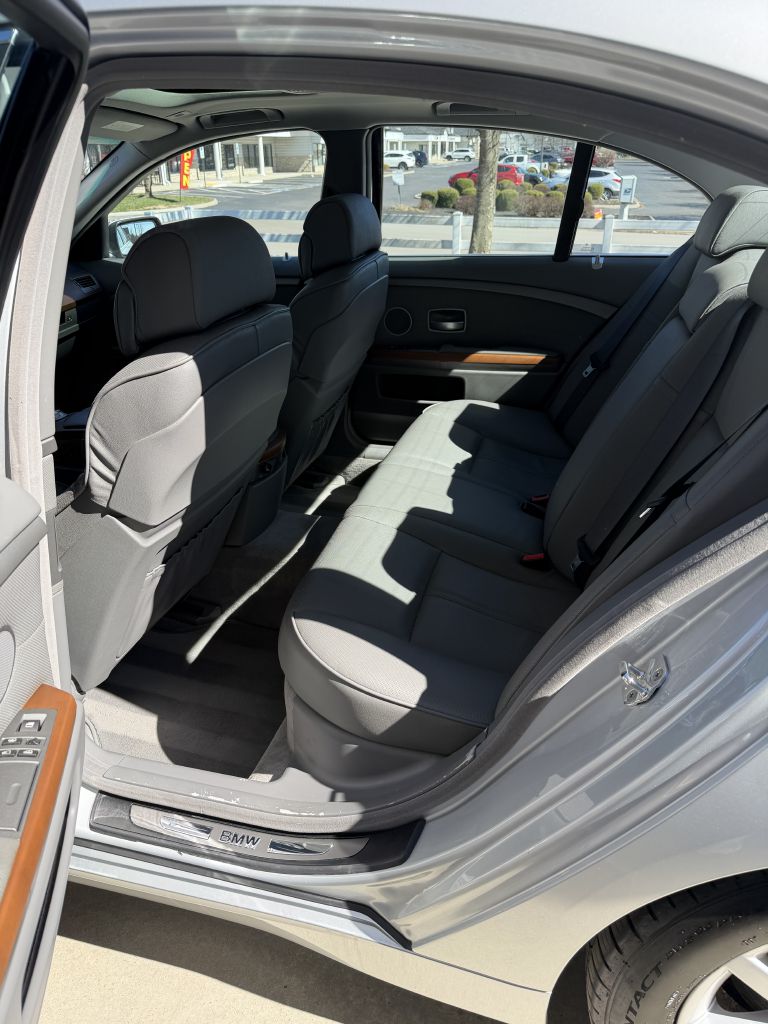 Photo 68 of this BMW 745