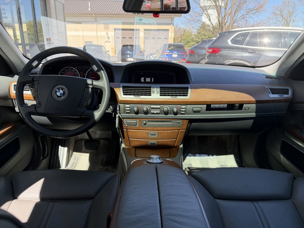 Photo 75 of this BMW 745