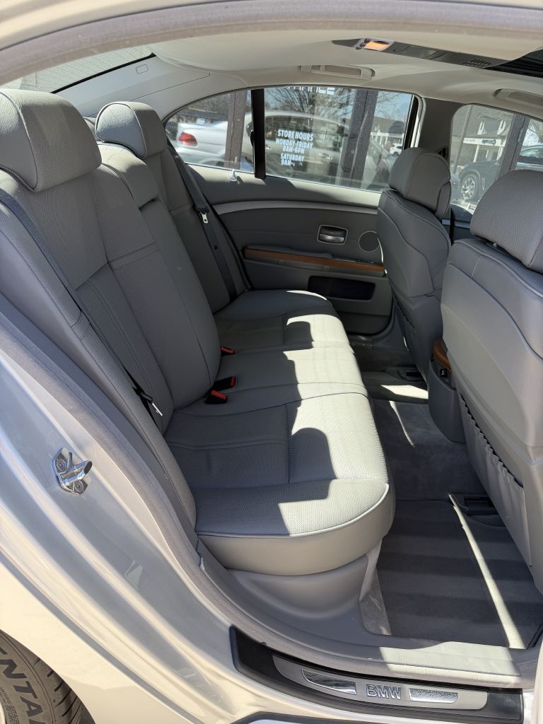 Photo 78 of this BMW 745