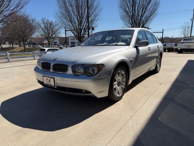 Photo 2 of this BMW 745