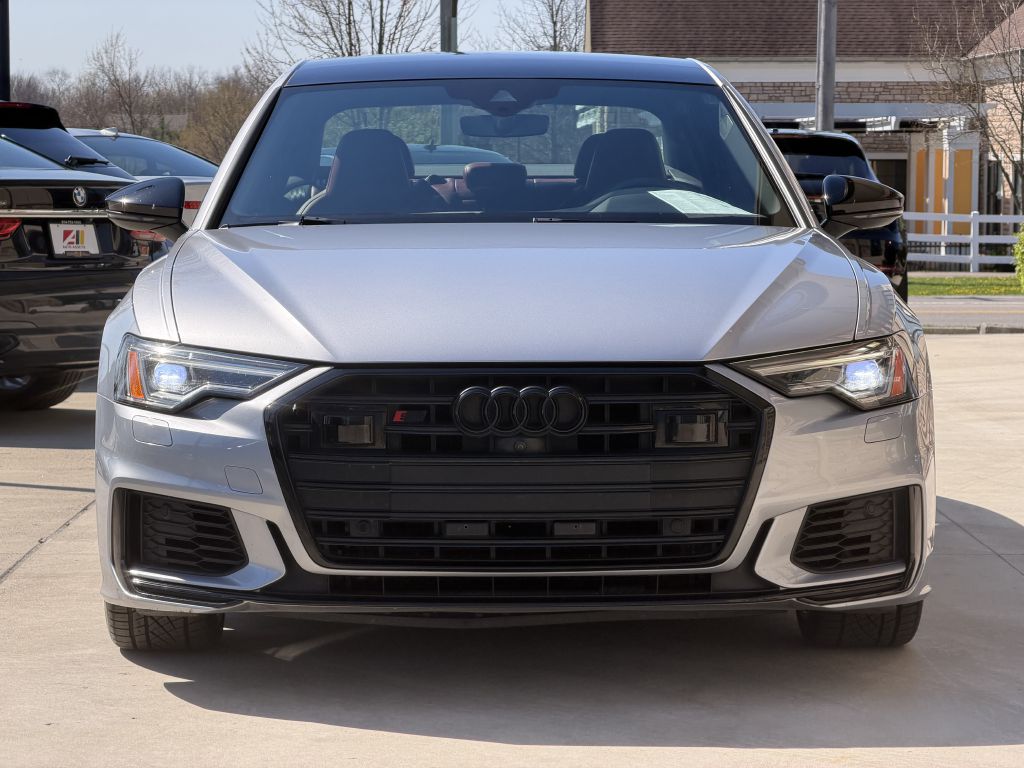 Photo 4 of this AUDI S6