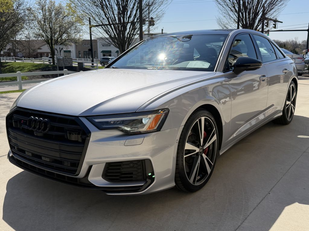 Photo 5 of this AUDI S6