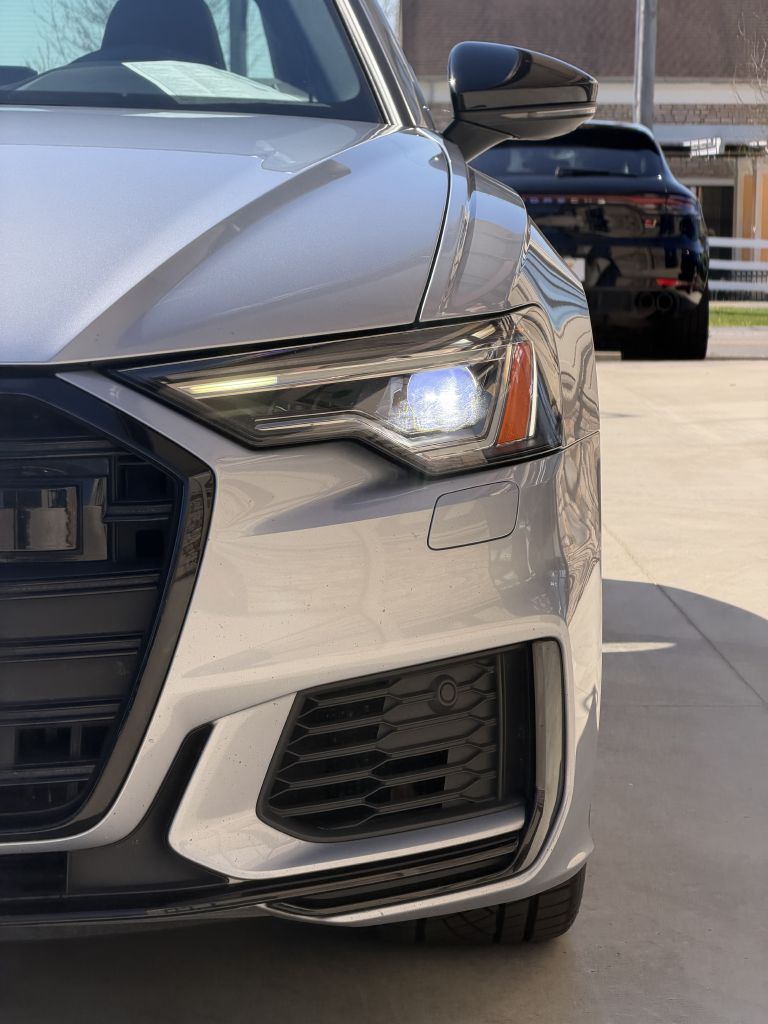 Photo 13 of this AUDI S6