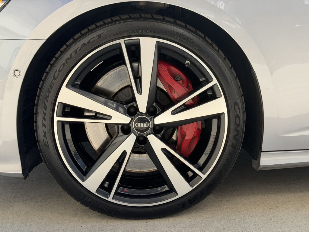 Photo 16 of this AUDI S6