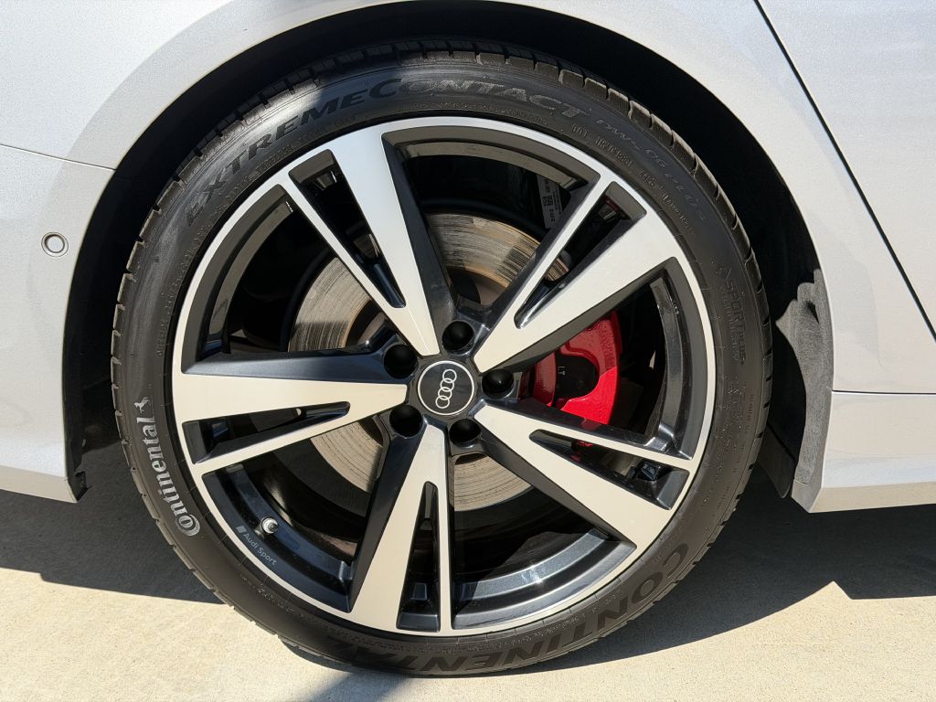 Photo 18 of this AUDI S6