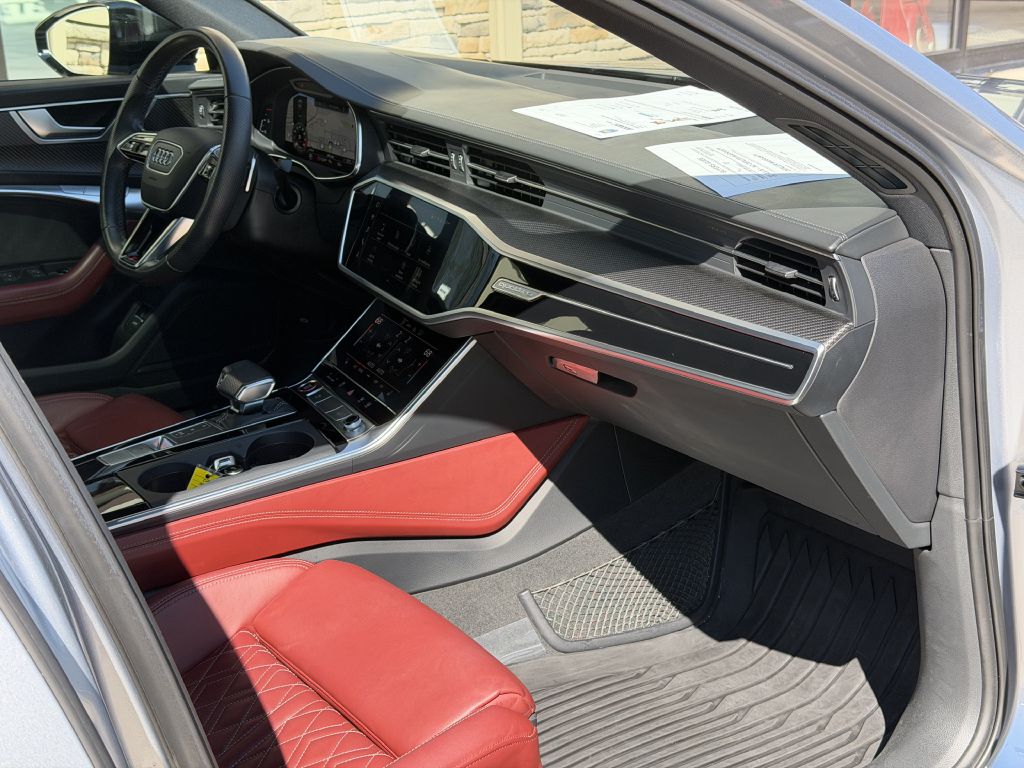 Photo 60 of this AUDI S6