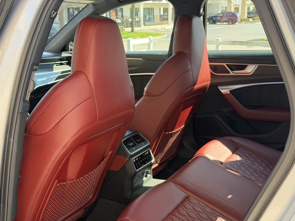 Photo 83 of this AUDI S6