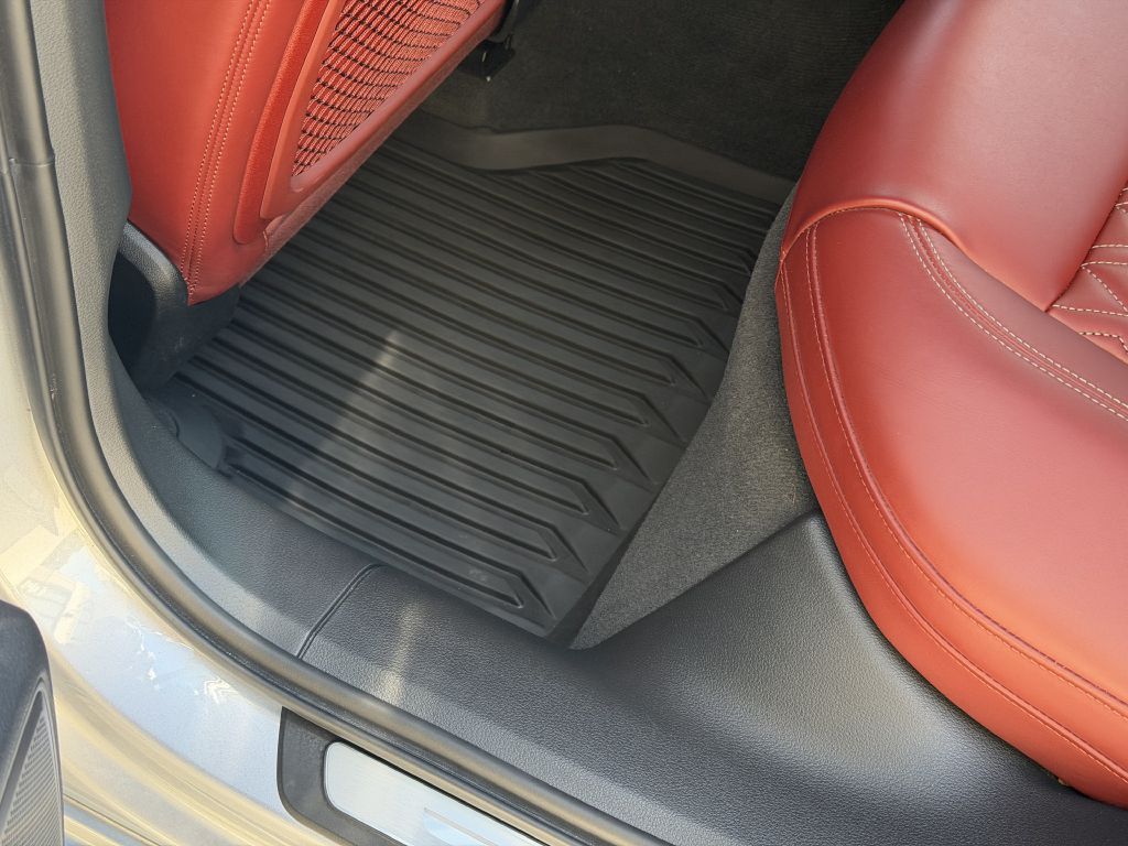 Photo 88 of this AUDI S6