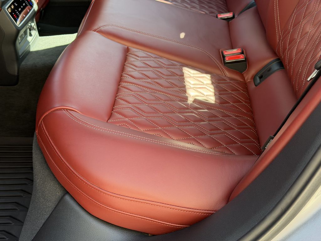 Photo 89 of this AUDI S6