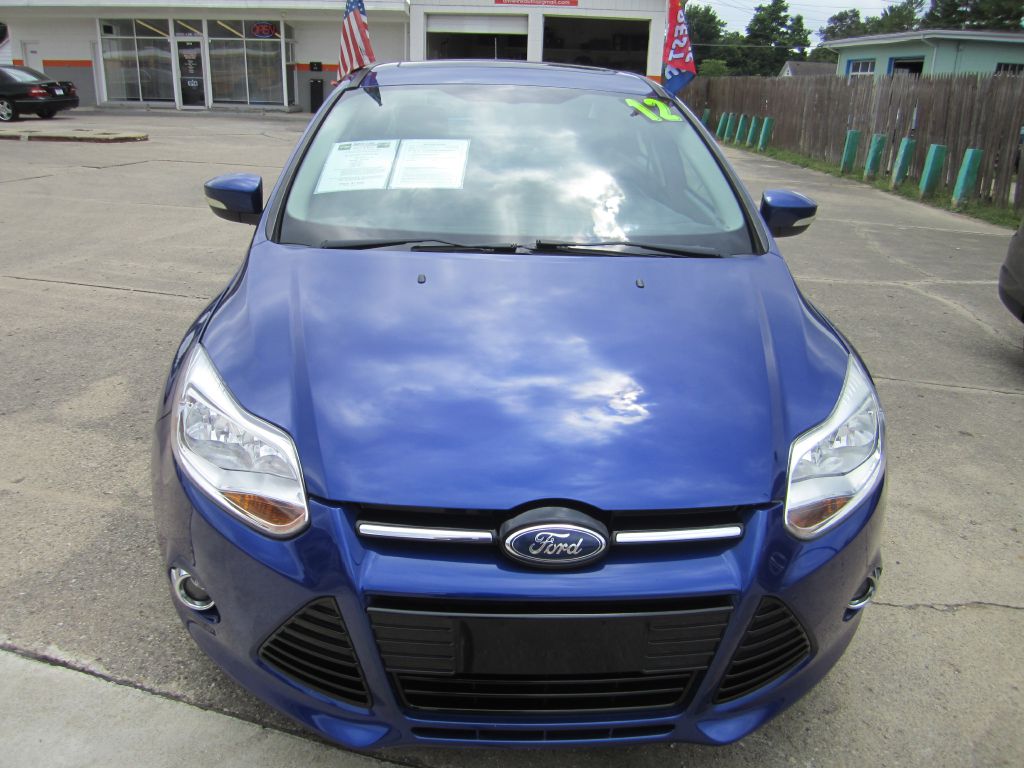 Photo 4 of this FORD FOCUS SE
