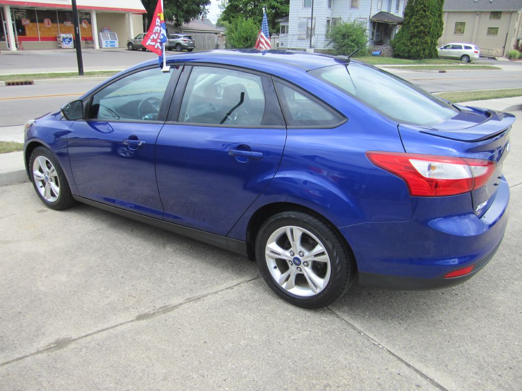 Photo 6 of this FORD FOCUS SE