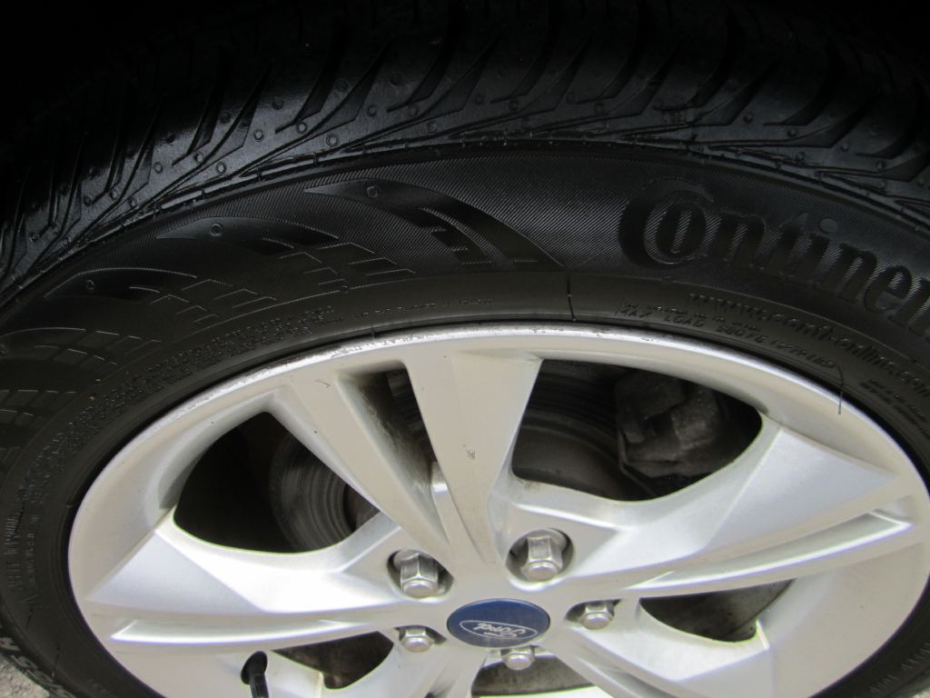 Photo 7 of this FORD FOCUS SE