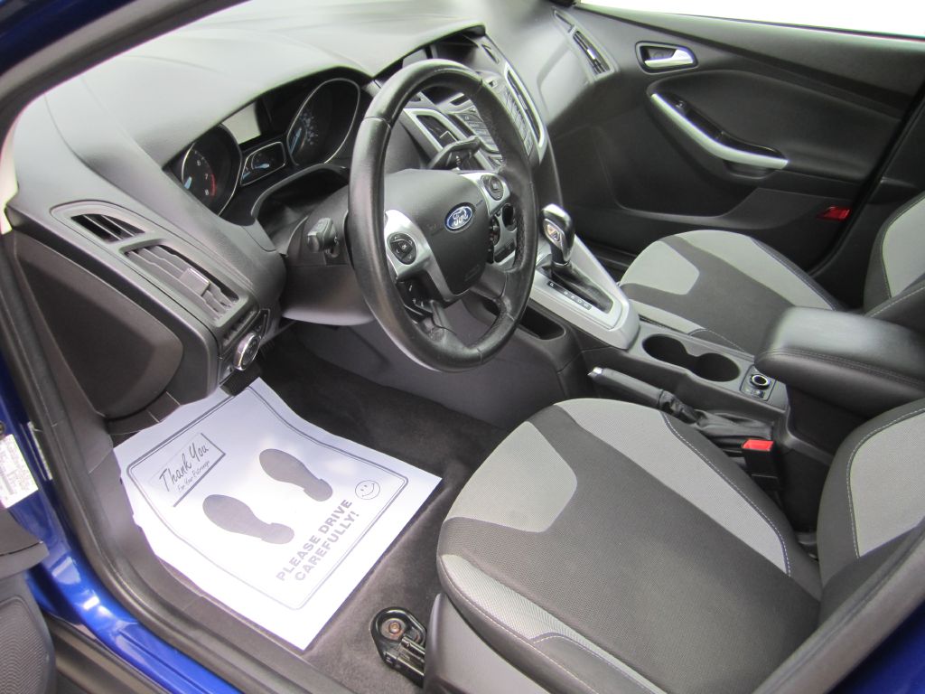 Photo 9 of this FORD FOCUS SE