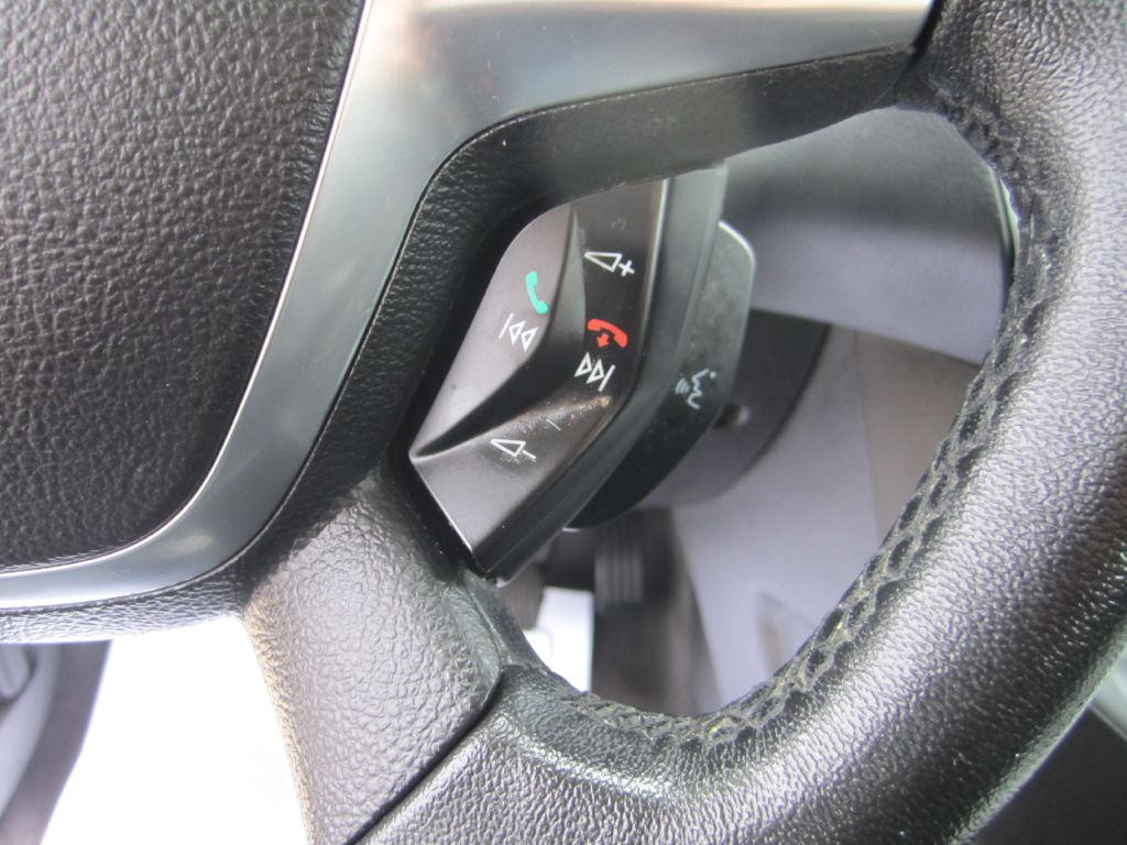 Photo 16 of this FORD FOCUS SE