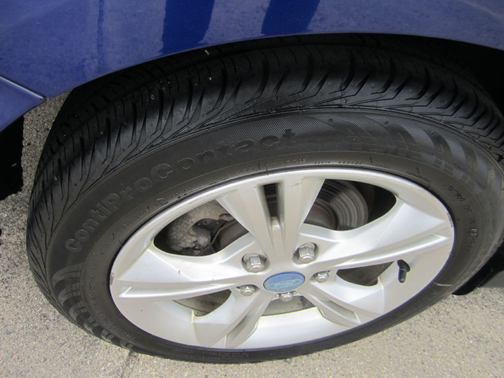Photo 19 of this FORD FOCUS SE