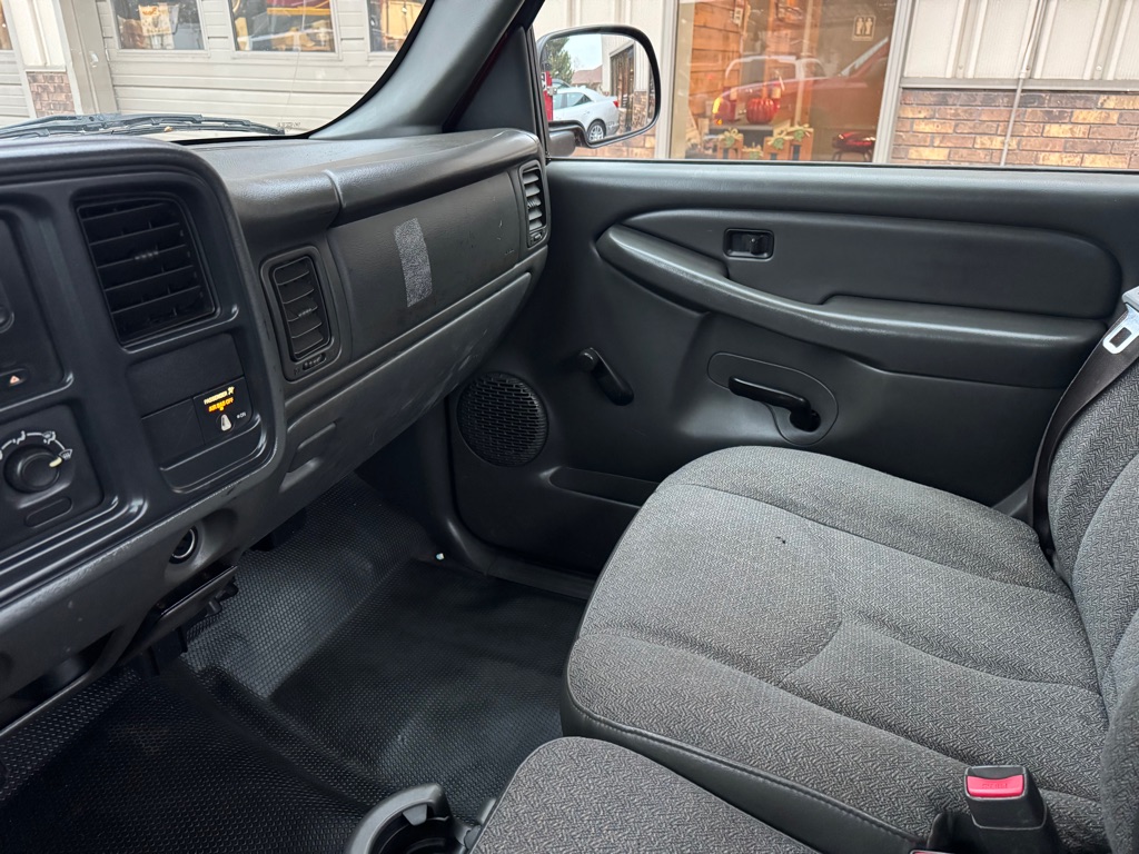 Photo 12 of this GMC SIERRA