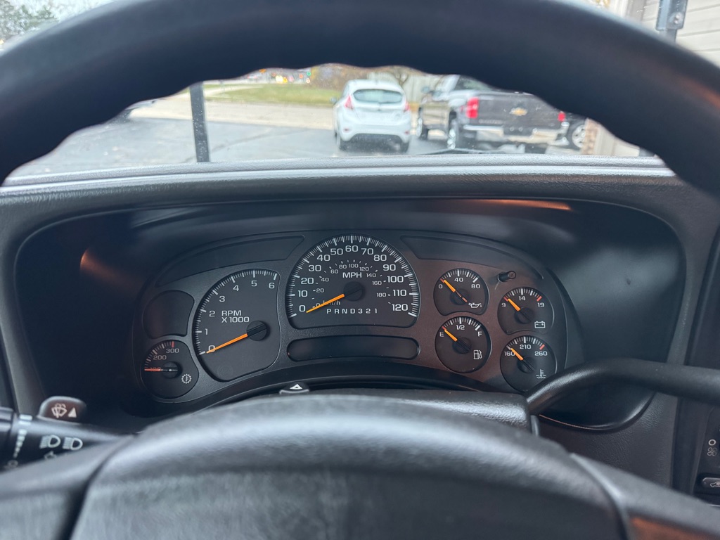 Photo 9 of this GMC SIERRA
