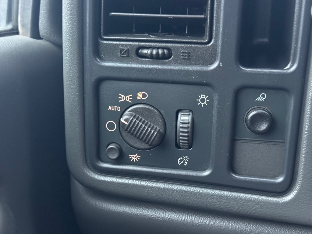 Photo 13 of this GMC SIERRA