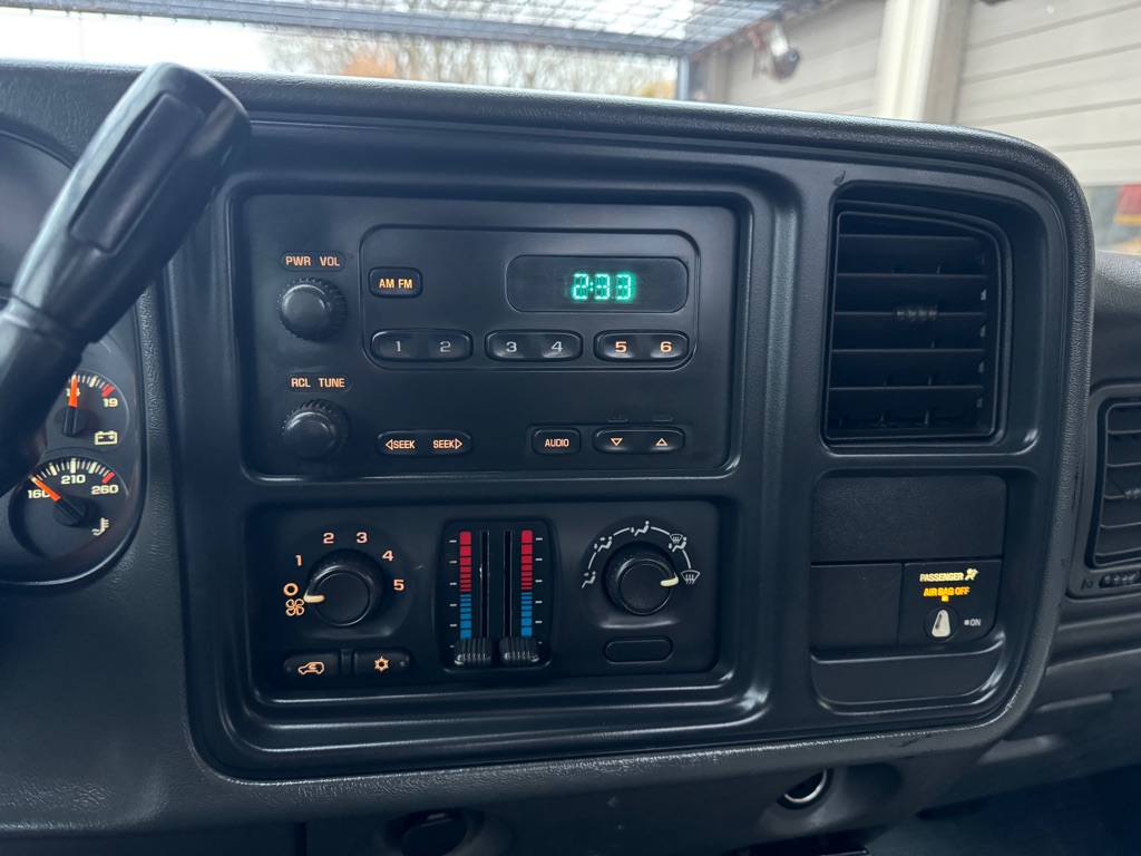 Photo 11 of this GMC SIERRA