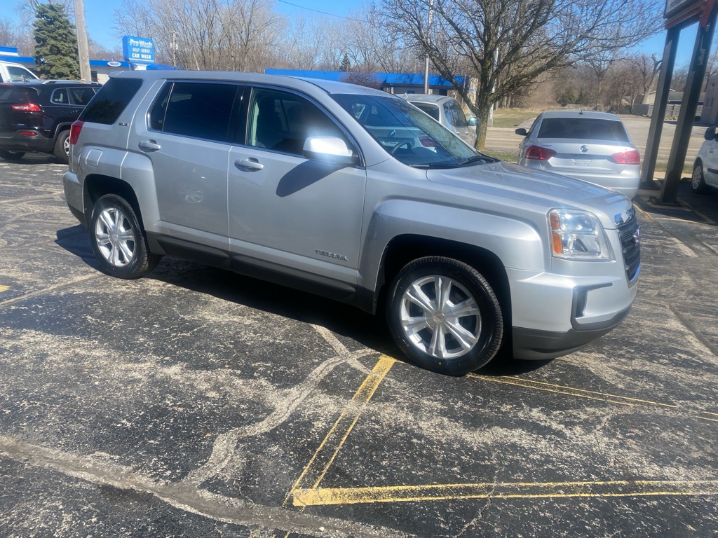 Photo 3 of this GMC TERRAIN