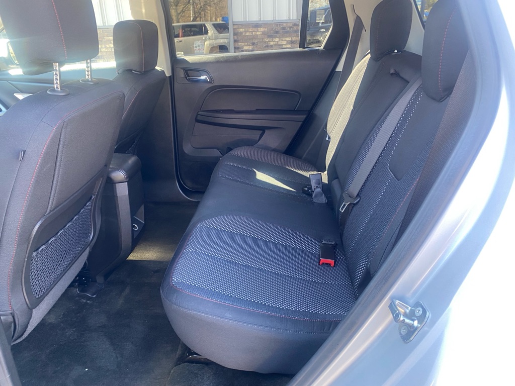 Photo 12 of this GMC TERRAIN