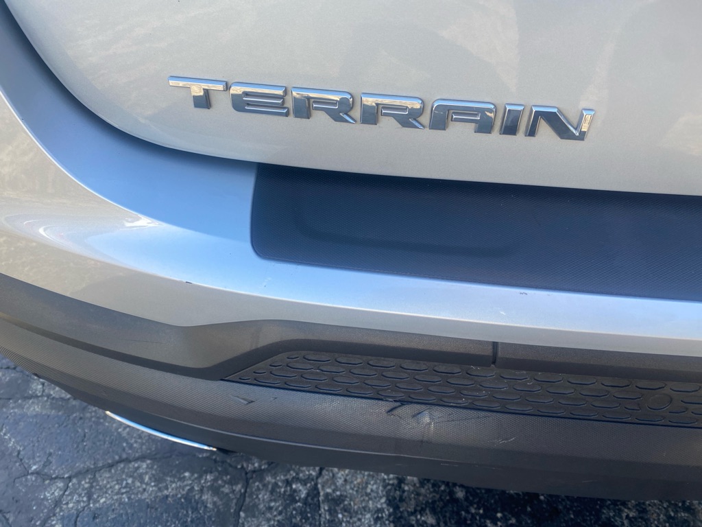 Photo 15 of this GMC TERRAIN