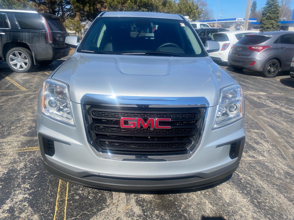 Photo 2 of this GMC TERRAIN