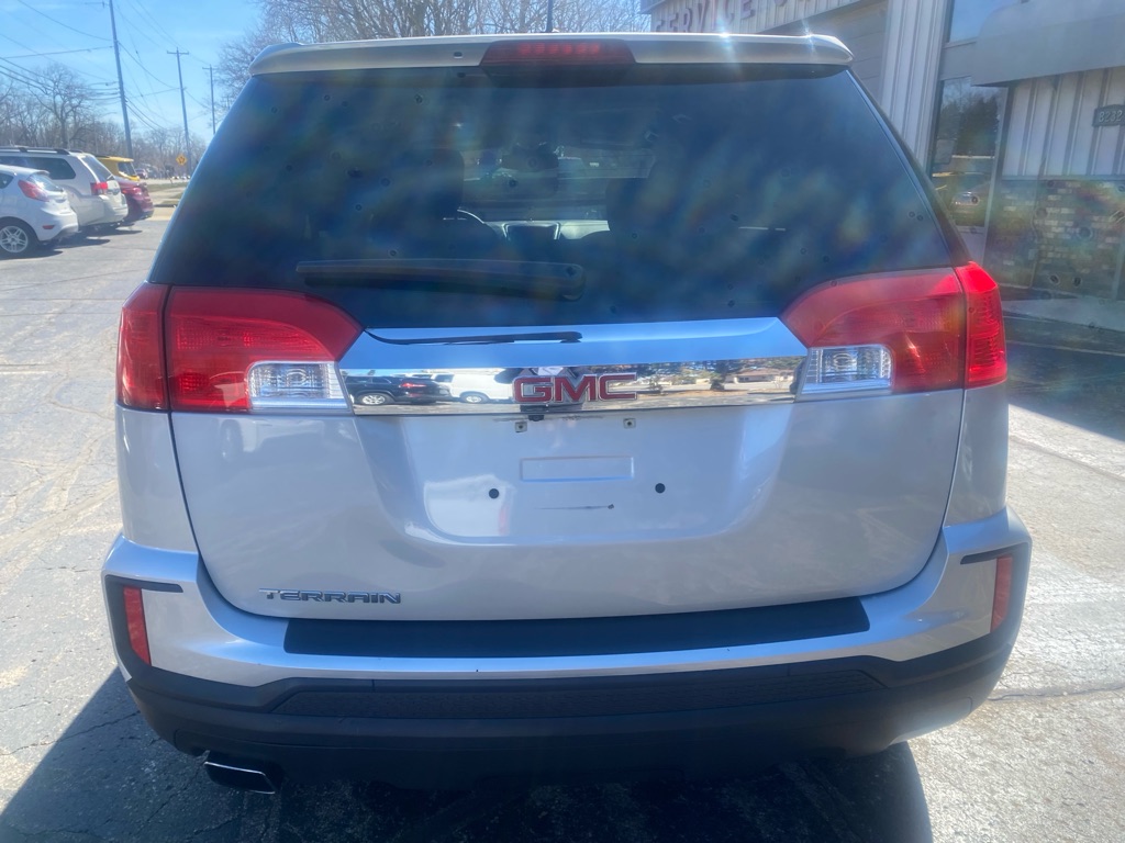Photo 4 of this GMC TERRAIN