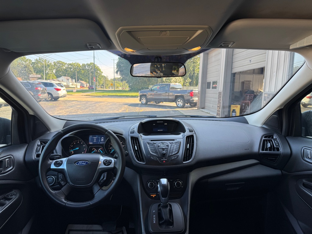 Photo 19 of this FORD ESCAPE