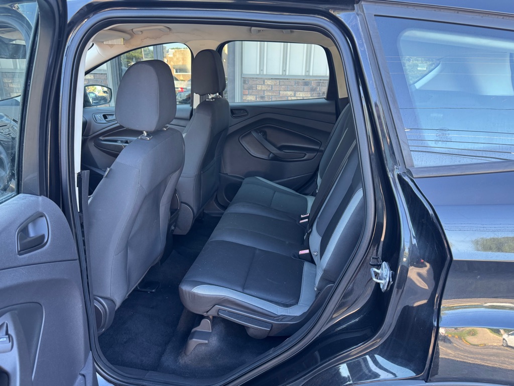 Photo 9 of this FORD ESCAPE