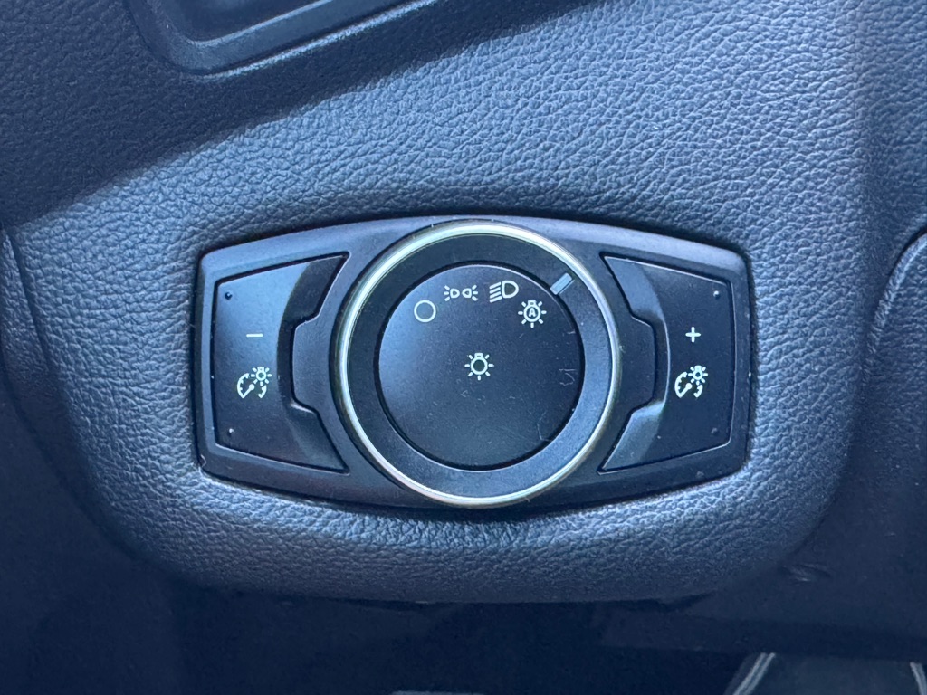 Photo 17 of this FORD ESCAPE