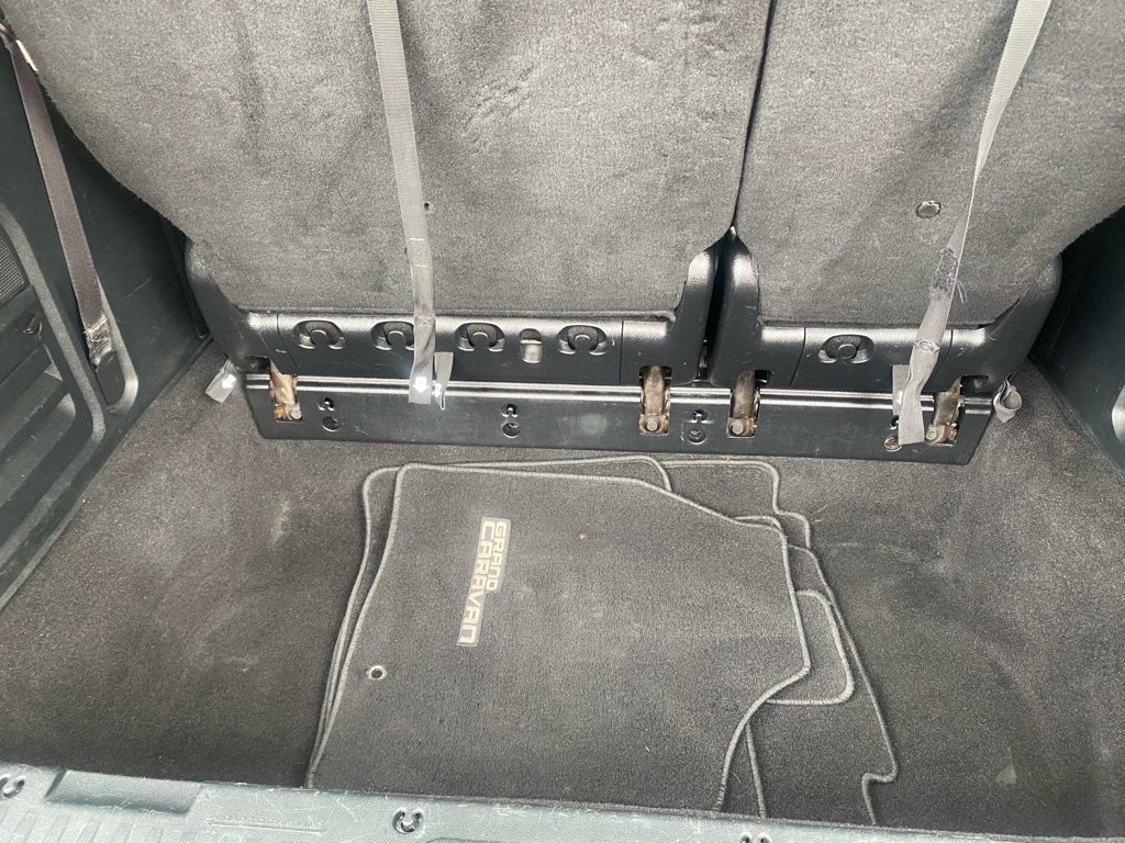 Photo 13 of this DODGE GRAND CARAVAN