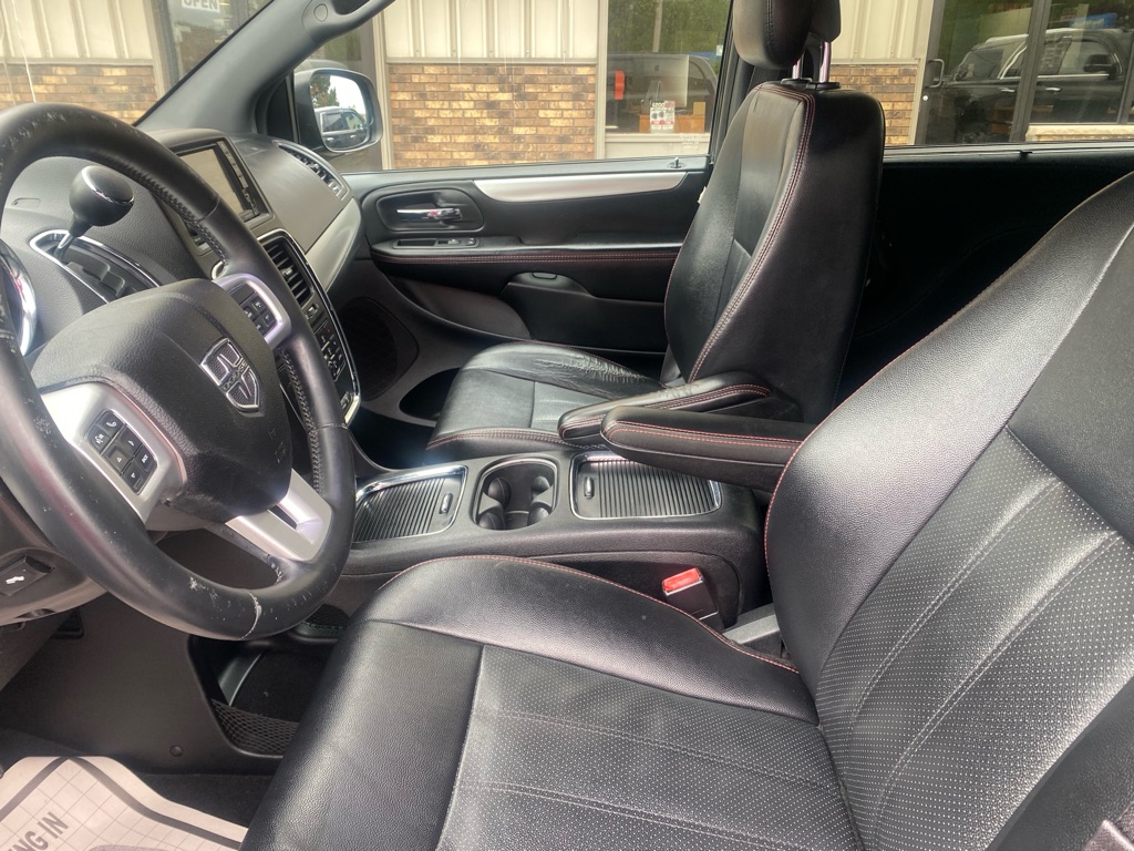Photo 11 of this DODGE GRAND CARAVAN