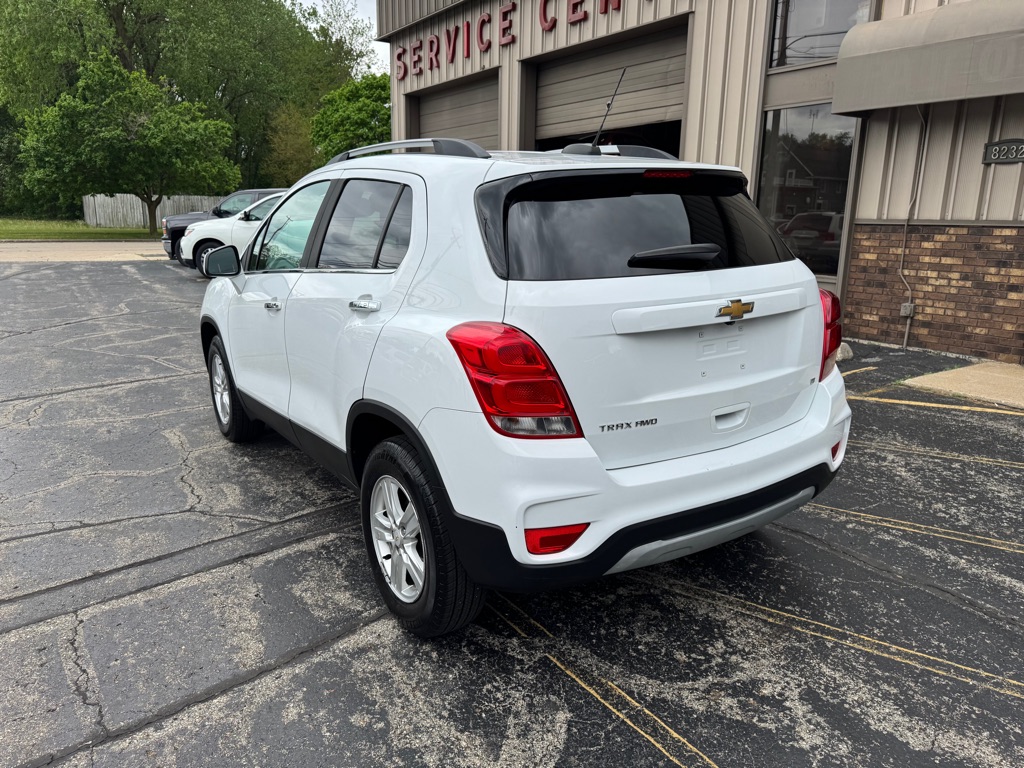 Photo 4 of this CHEVROLET TRAX