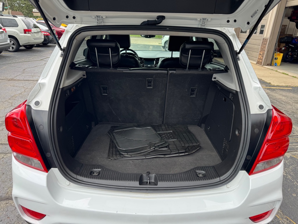 Photo 10 of this CHEVROLET TRAX
