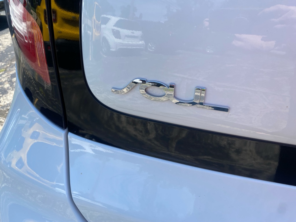 Photo 14 of this KIA SOUL