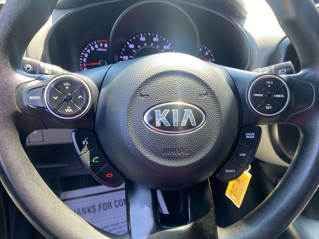 Photo 8 of this KIA SOUL