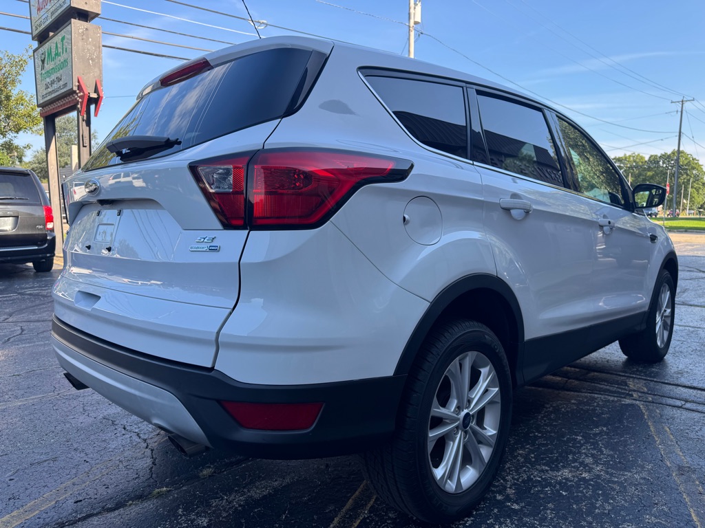 Photo 26 of this FORD ESCAPE