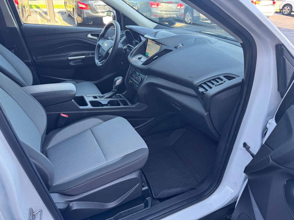Photo 21 of this FORD ESCAPE
