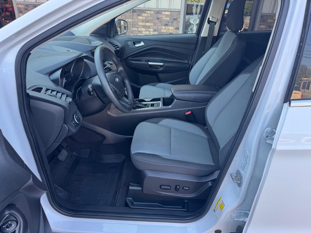 Photo 11 of this FORD ESCAPE