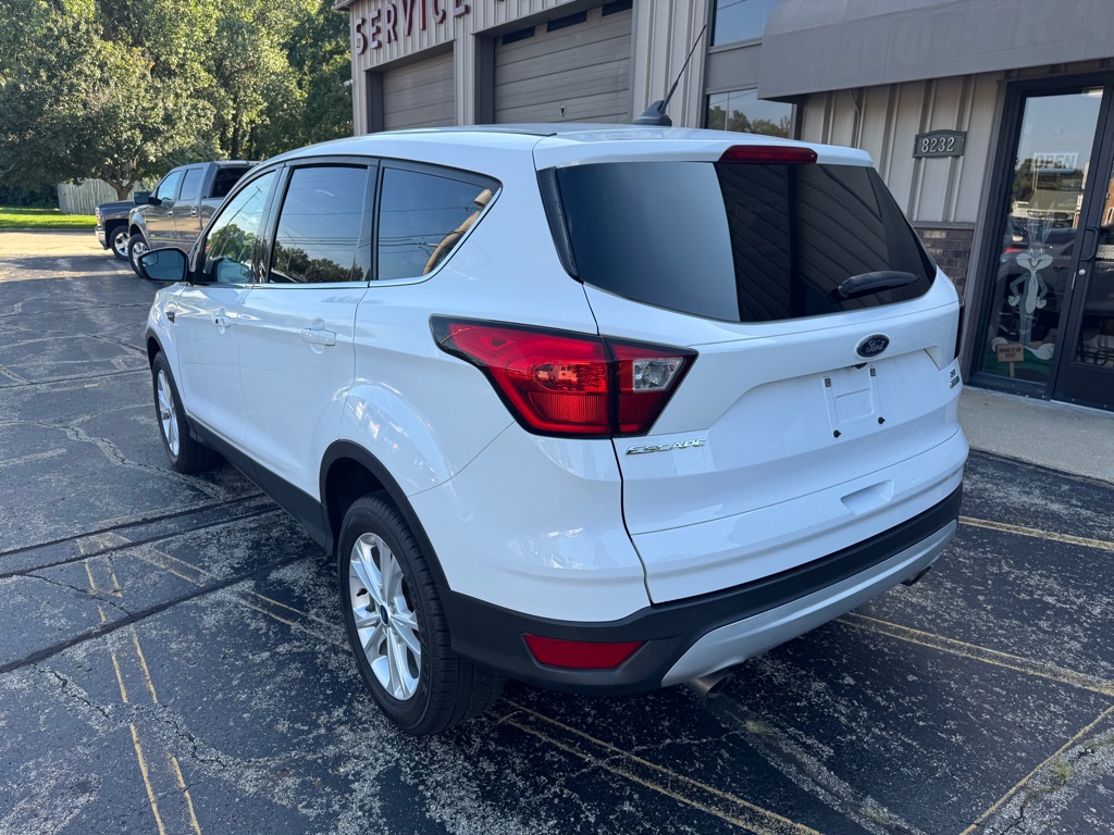 Photo 4 of this FORD ESCAPE