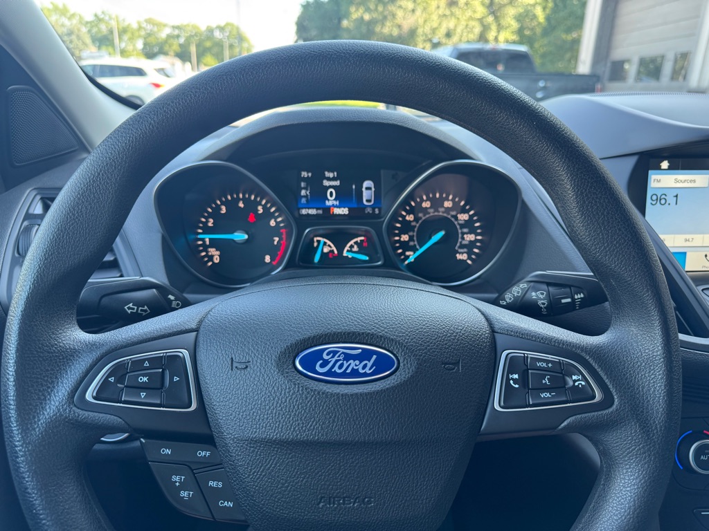 Photo 14 of this FORD ESCAPE