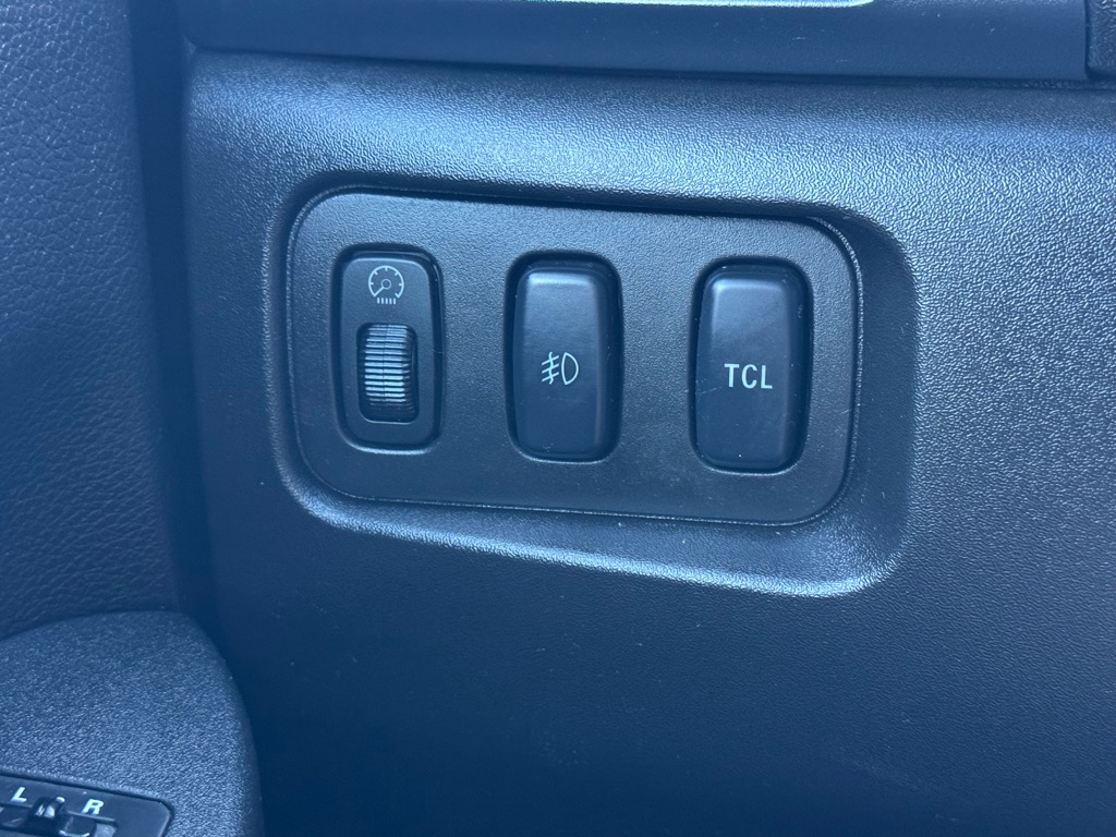 Photo 18 of this MITSUBISHI ENDEAVOR